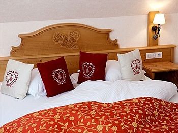 Hotel Logis Du Mehrbachel - & Restaurant Saint-Amarin